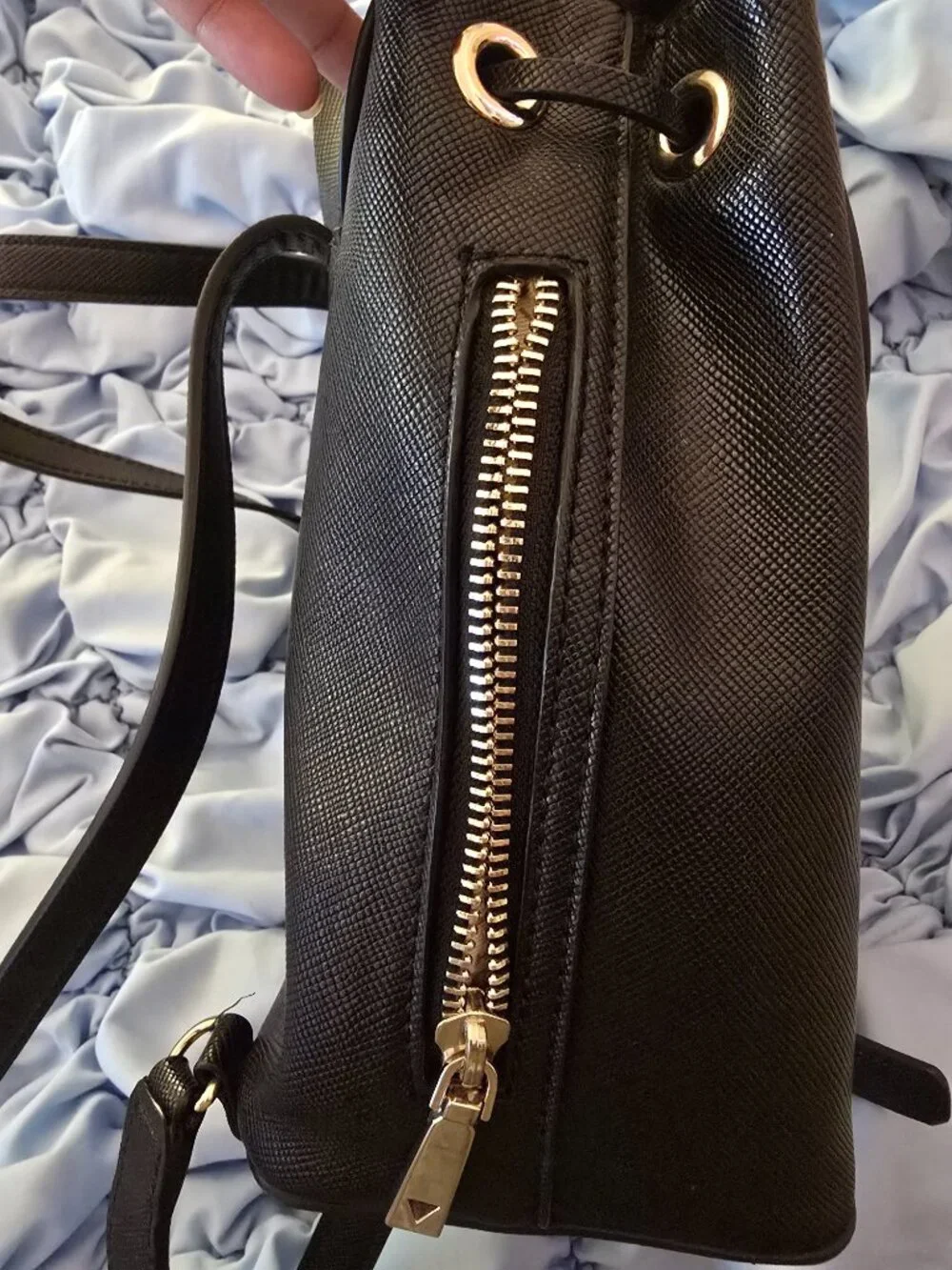 GUESS 1981 Black Faux Leather Backpack Purse Gold Hardware Drawstring EUC